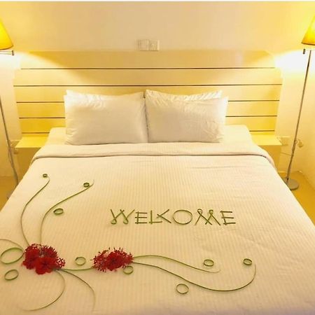 Dhigurah Retreat Beach Luaran gambar