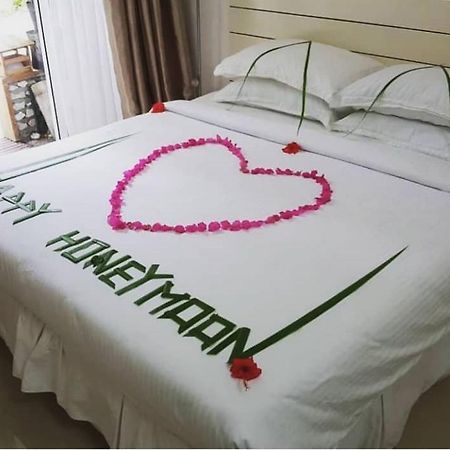 Dhigurah Retreat Beach Luaran gambar