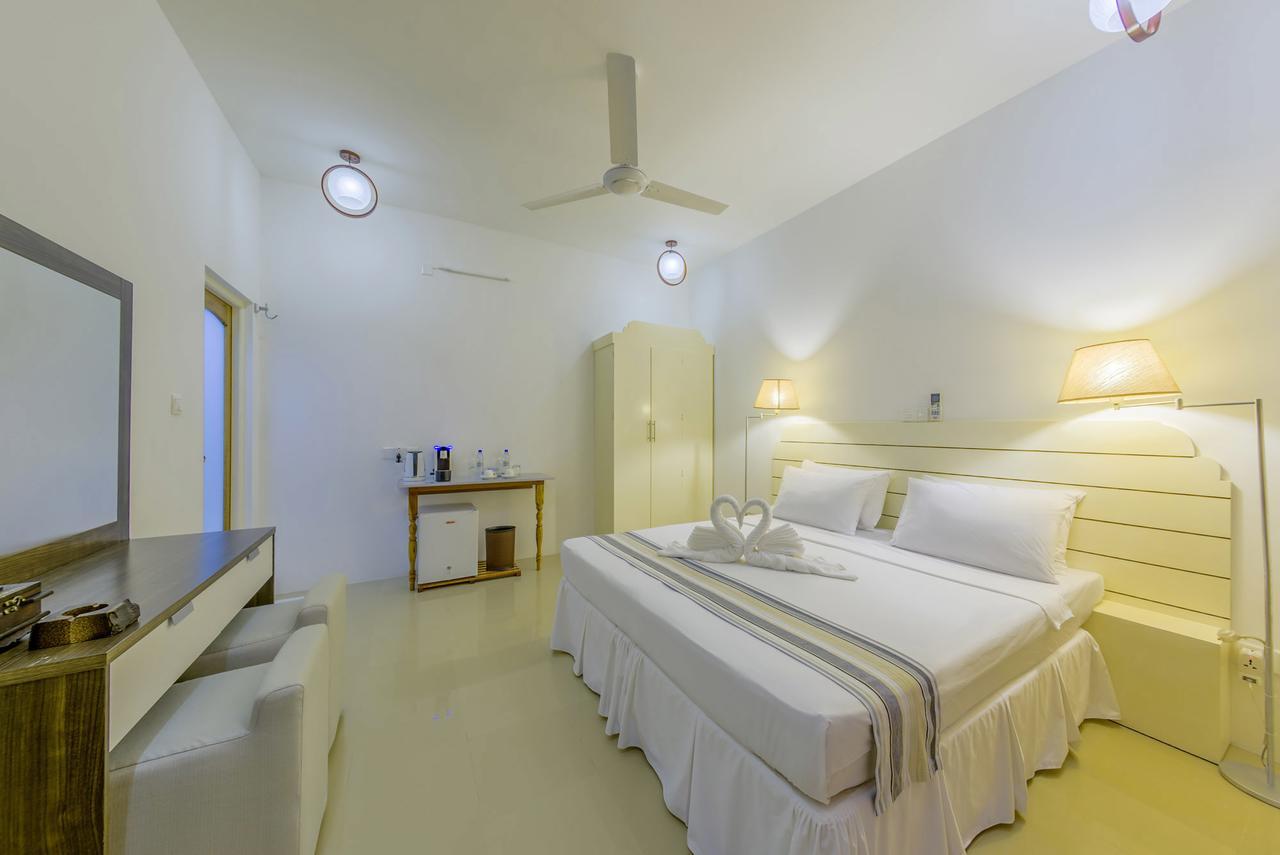 Dhigurah Retreat Beach Luaran gambar