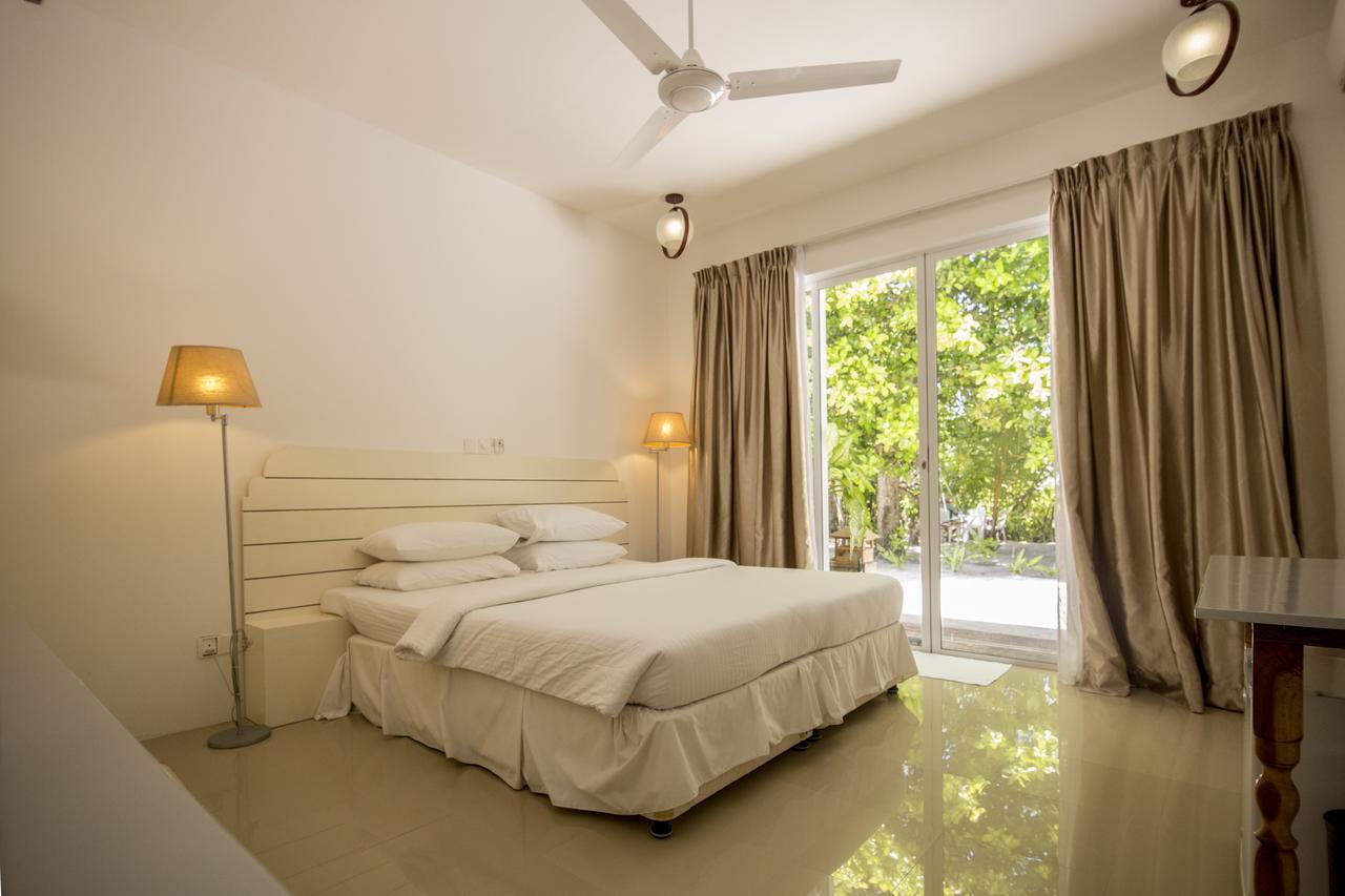 Dhigurah Retreat Beach Luaran gambar