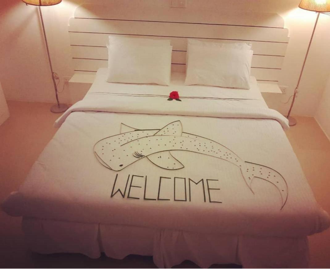 Dhigurah Retreat Beach Luaran gambar